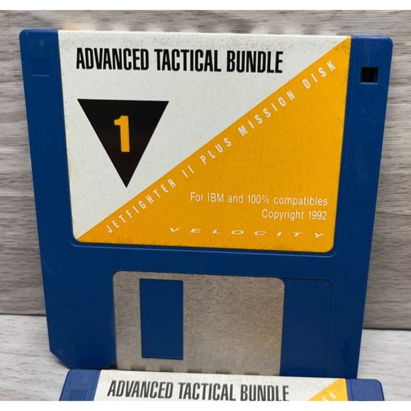 Velocity Advanced Tactical Bundle Jetfighter II Plus Mission Floppy Disk 1992 - Picture 2 of 3